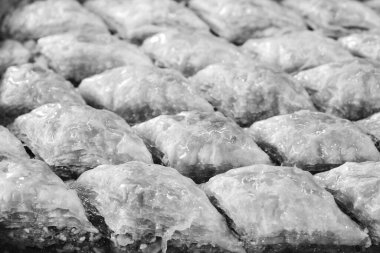 Geleneksel hindistancevizli tatlı baklavası. Ev yapımı fındıklı ve ballı baklava..