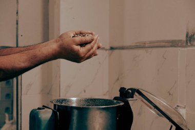 Geleneksel hindistancevizli tatlı baklavası. Ev yapımı fındıklı ve ballı baklava..