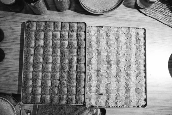 Geleneksel Hindistancevizli Tatlı Baklavası Yapımı Fındıklı Ballı Baklava — Stok fotoğraf