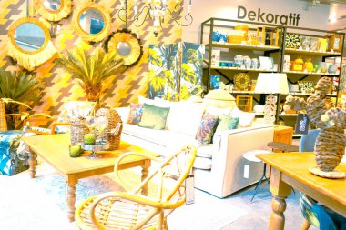 Modern oturma odasının içi.