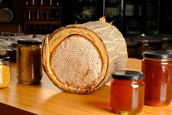 Delicious Honeycomb Honey Table — Stock Photo, Image