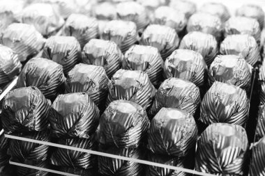 bir sürü değişik çikolatalı pralin