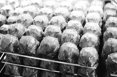 bir sürü değişik çikolatalı pralin