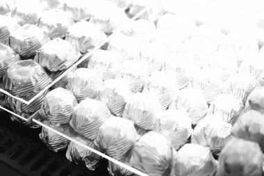 bir sürü değişik çikolatalı pralin