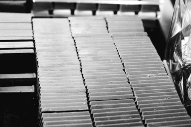 bir sürü değişik çikolatalı pralin