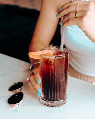 Lezzetli soğuk kahve, sütlü kahve 