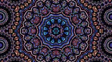 Parlayan güzel soyut bir kaleydoskop, ince hareketleri düzenleyen parlak bir ışık.