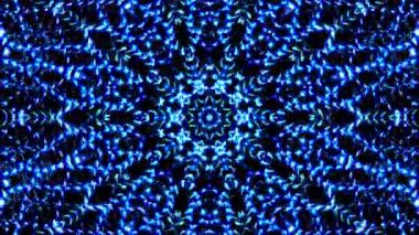 Parlayan güzel soyut bir kaleydoskop, ince hareketleri düzenleyen parlak bir ışık.