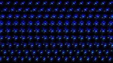 Hareket eden siyah arkaplanı değiştiren titreşimli, parlak ışığın güzel videoları