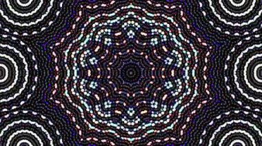 Parlayan güzel soyut bir kaleydoskop, ince hareketleri düzenleyen parlak bir ışık.