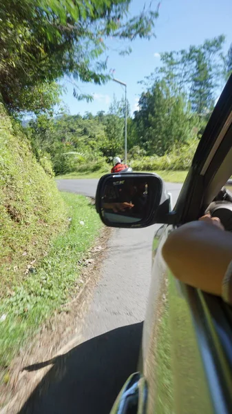 Caminho Motorista Carro Com Espelho Retrovisor Esquerdo — Fotografia de Stock