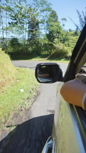 Caminho Motorista Carro Com Espelho Retrovisor Esquerdo — Fotografia de Stock