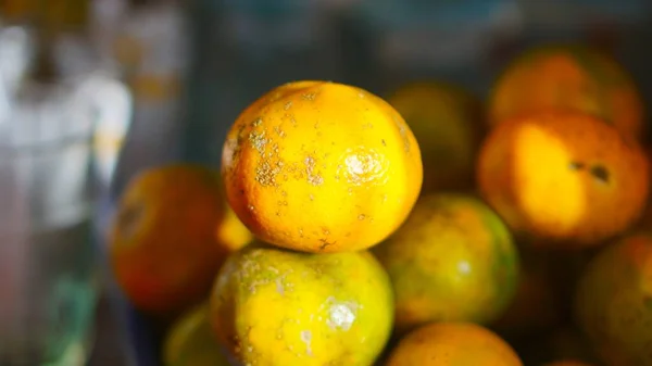 Stacked Sweet Ripe Yellow Oranges — Stock fotografie