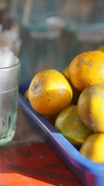 Stacked Sweet Ripe Yellow Oranges — Stock fotografie