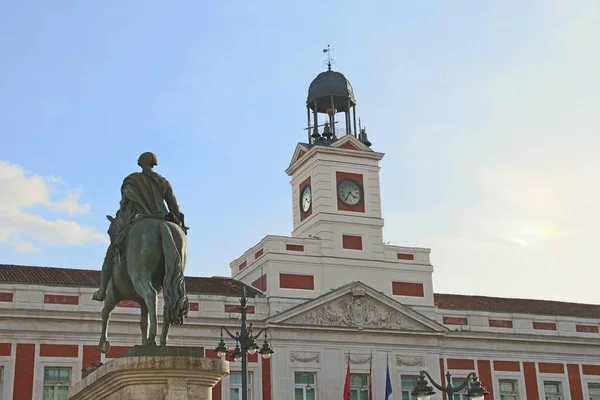 Годинник Палаці Корреоса Нинішній Президент Спільноти Мадрид Іспанія Кінна Статуя — стокове фото