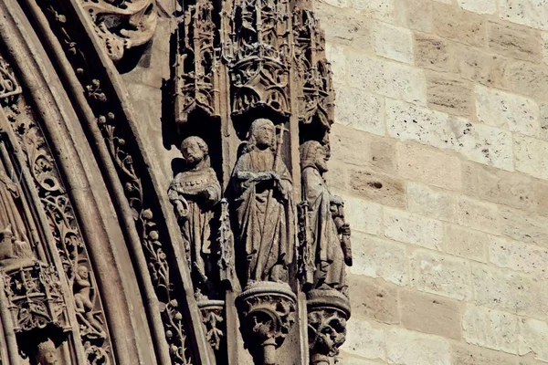 Каменные Рельефы Готической Архитектуры Церкви Святой Марии Santa Maria Real — стоковое фото