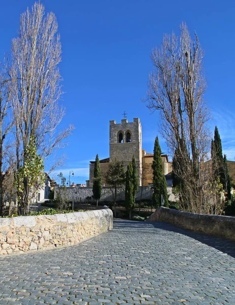 Katolska Kyrkan San Juan Och Medeltida Bron Aranda Duero Burgos — Stockfoto