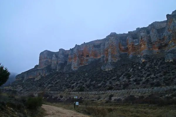 Hiking Trail Next River Riaza Segovia Spain Limestone Cliffs Make — Stock Photo, Image
