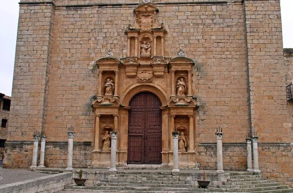 Deur Van Katholieke Kerk Van Santa Ana Penaranda Duero Burgos — Stockfoto