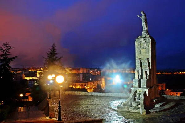 Monumento Del Sagrado Corazón Jesús Soria Por Noche España Farolas — Foto de Stock