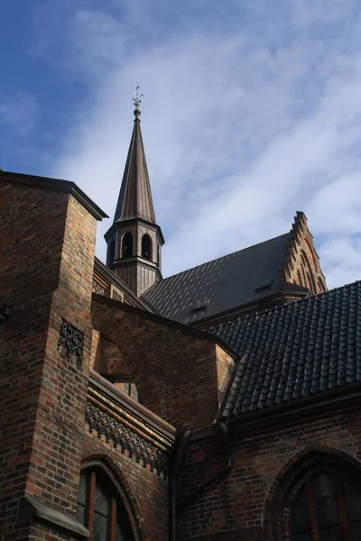 Torn Och Tak Sankt Peterskyrkan Malmö Gotiska Detaljer Arkaden Och — Stockfoto