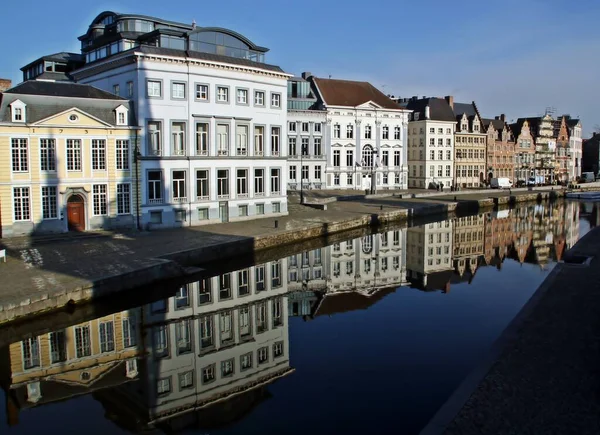 Gent Belçika 2016 Korenlei Caddesindeki Binalar Gent Teki Lys Nehrindeki — Stok fotoğraf