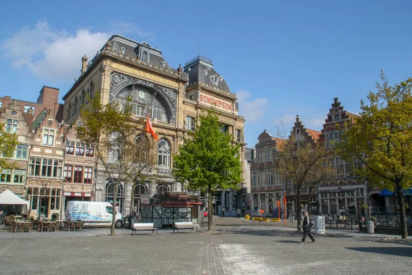 Gand Belgio 2016 Vrijdagmarkt Mercato Del Venerdì Una Piazza Della — Foto Stock
