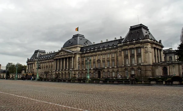 Brusel Belgie 04292016 Královský Palác Bruselu Oficiálním Palácem Krále Královny — Stock fotografie