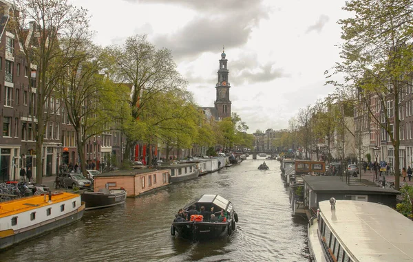 Amsterdam Holandia 2016 Łódź Turystyczna Kanale Ulicy Prinsengracht Typowy Amsterdamski — Zdjęcie stockowe