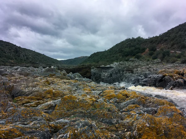 Schlucht Stromschnellen Und Wasserfälle Des Guadiana Flusses Mertola Portugal Naturgebiet — Stockfoto