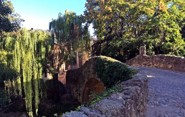 Chiquita Fountain Bridge Található Hervas Caceres Spanyolország Században Épült Gránitfülkékkel — Stock Fotó