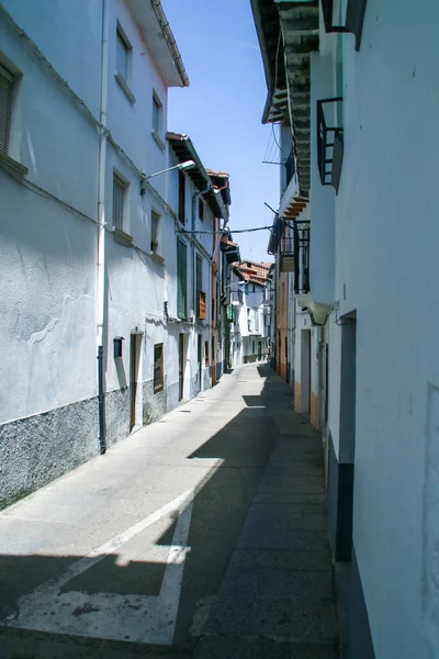 Narrow Traditional Street Houses Whitewashed Facades Hervas Caceres Extremadura Spain — Stock Photo, Image