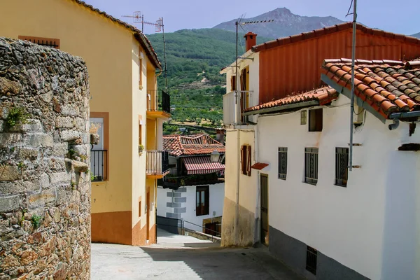 Ανάβαση Στο Δημαρχείο Street Mountain Sierra Bejar Background Hervs Caceres — Φωτογραφία Αρχείου