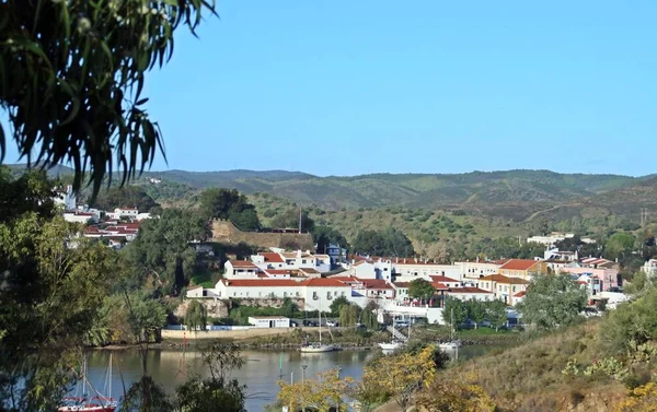 Pequeño Pueblo Alcoutim Algarve Portugués Pequeño Pueblo Encantador Con Sus —  Fotos de Stock