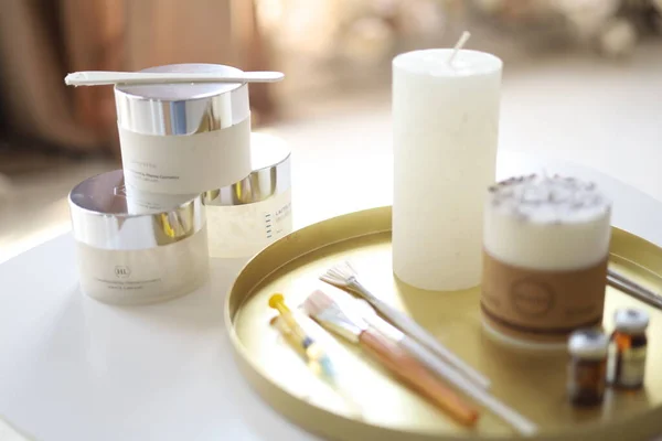 Kozmetik, ilaç, şifa ve güzellik.