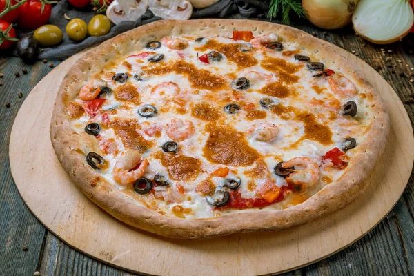 Вкусная Пицца Морепродуктами — стоковое фото