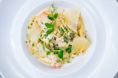 Linguini pasta with crab