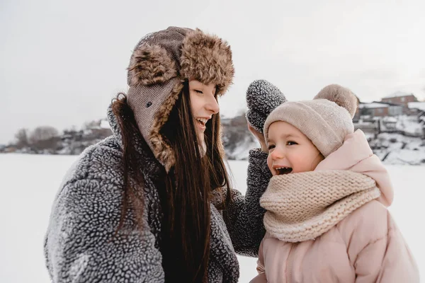 Happy Mother Baby Daughter Having Fun Sunny Winter Snow Holiday — Stock Photo, Image