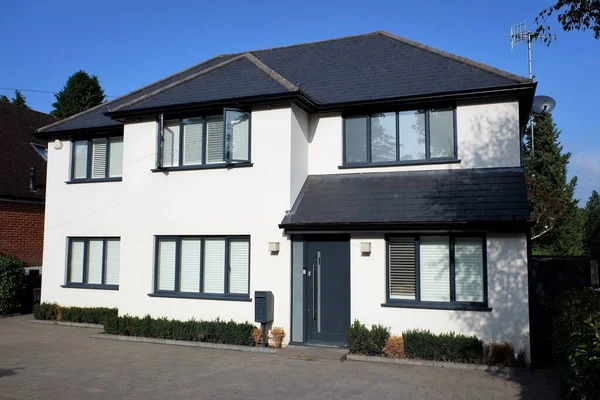 Chorleywood, Hertfordshire 'da modernize edilmiş müstakil mülk