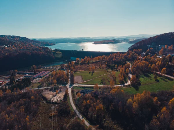 10.29.2021 Bieszczady, Polonya. Solina Gölü ve Barajı.