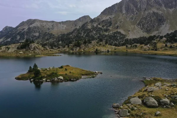 Belle Carte Postale Lac Dans Les Pyrénées — Photo