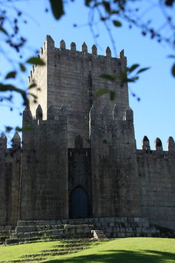 Portekiz 'deki Castelo de Guimares ülkenin yedi harikasından biri.