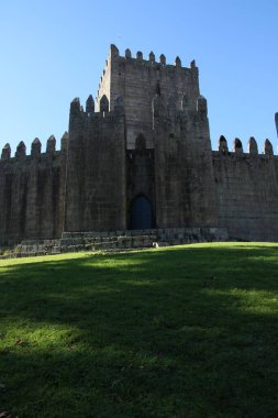 Portekiz 'deki Castelo de Guimares ülkenin yedi harikasından biri.