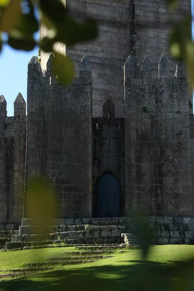 Portekiz 'deki Castelo de Guimares ülkenin yedi harikasından biri.