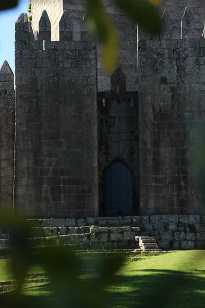 Portekiz 'deki Castelo de Guimares ülkenin yedi harikasından biri.