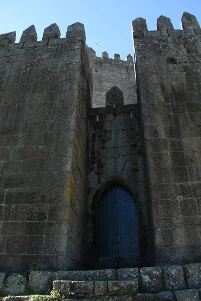 Portekiz 'deki Castelo de Guimares ülkenin yedi harikasından biri.