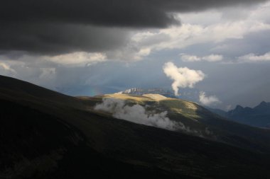 Monte Perdido Ulusal Parkı 'nın panoramik manzarası
