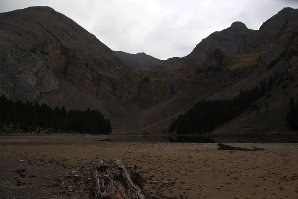 Pirenelerin tepesindeki aragonun en güzel göllerinden biri.