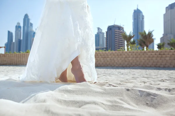 Novia en la playa — Foto de Stock