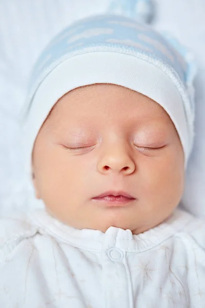 Close Portrait Adorable New Born Baby Sleeping Bed — Stock Photo, Image